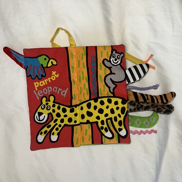 Never used, perfect condition, jellycat Jungly Tails Fabric Book - Picture 5 of 8
